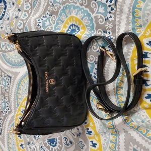 Michael Kors Jet Set Pouchette